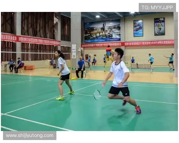 西安羽毛球队展现灵活性与战术智慧的精彩表现分析